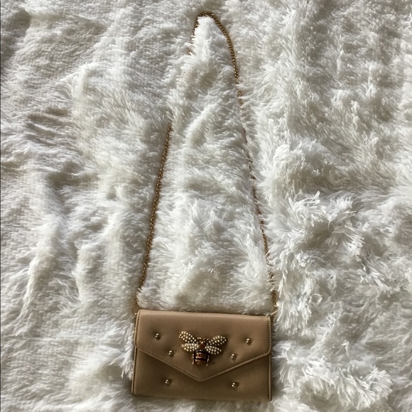 NOT FOR SALE !!!!!BUMBLEBEE BEIGE 3 in 1 PURSE - Picture 5 of 7